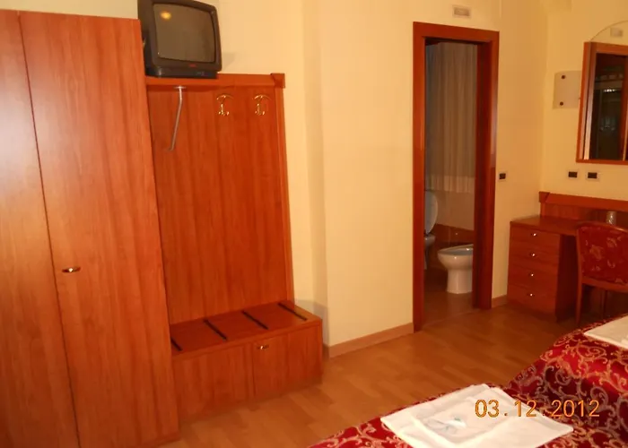 Отель Val Di Sangro 3*